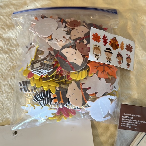 Lot of Thanksgiving harvest fall kids crafts headbands stickers pilgrims turkey - Picture 9 of 9